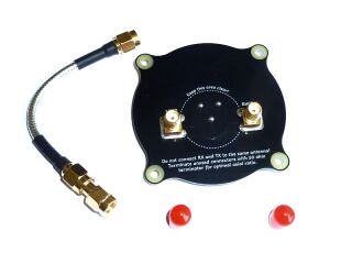 Realacc Triple Feed Patch 1 - Directional Circular Polarized FPV Pagoda Antenne 5.8GHz 9.4dBi Schwarz